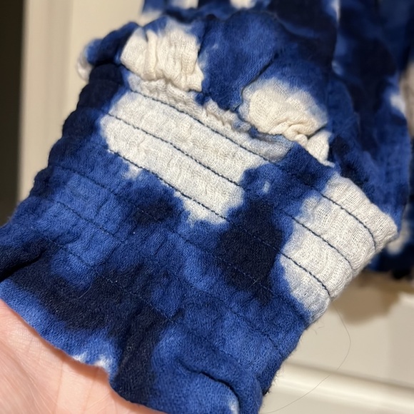 Anthropologie Porridge Tie Dye Peasant Top blue white M gorgeous - Picture 3 of 8